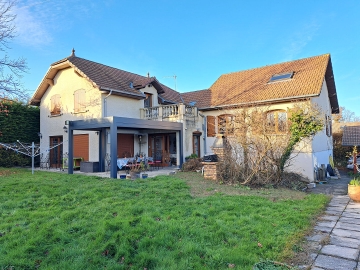 Vente à MONTCEAU